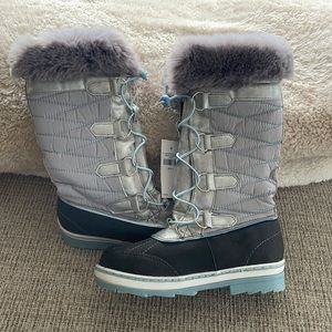Girls Justice Snow Boots Size 2
